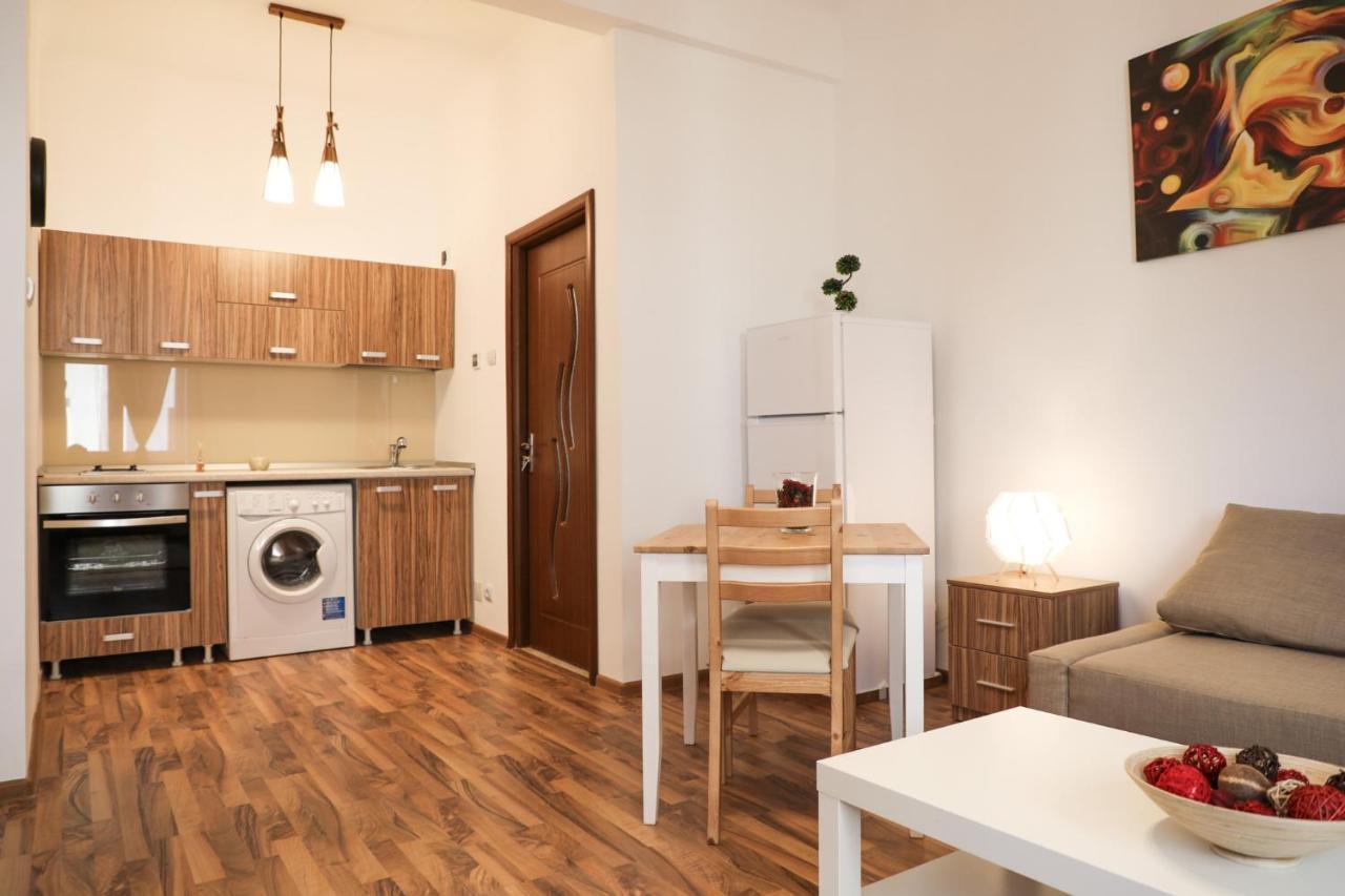 Ultracentral Apartament With Balcony - Old Town Bucarest Extérieur photo
