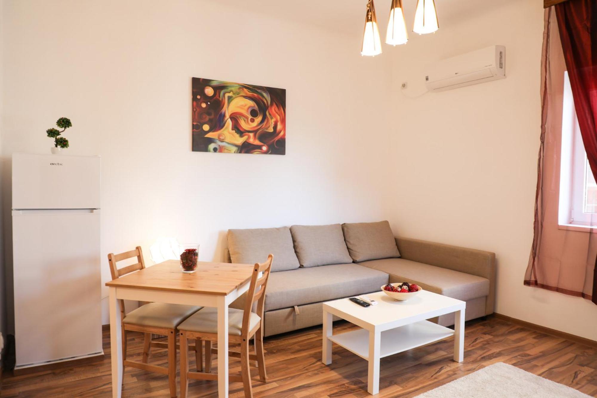 Ultracentral Apartament With Balcony - Old Town Bucarest Extérieur photo