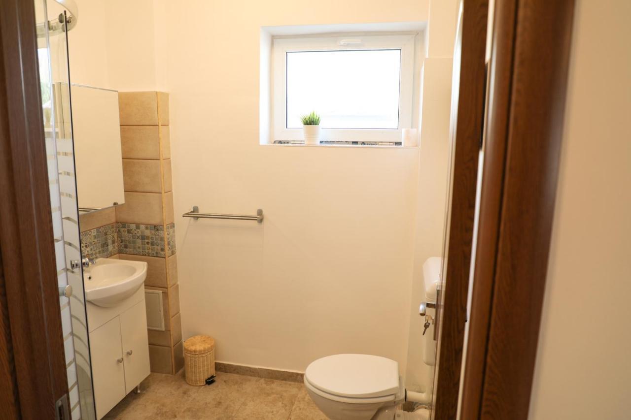 Ultracentral Apartament With Balcony - Old Town Bucarest Extérieur photo