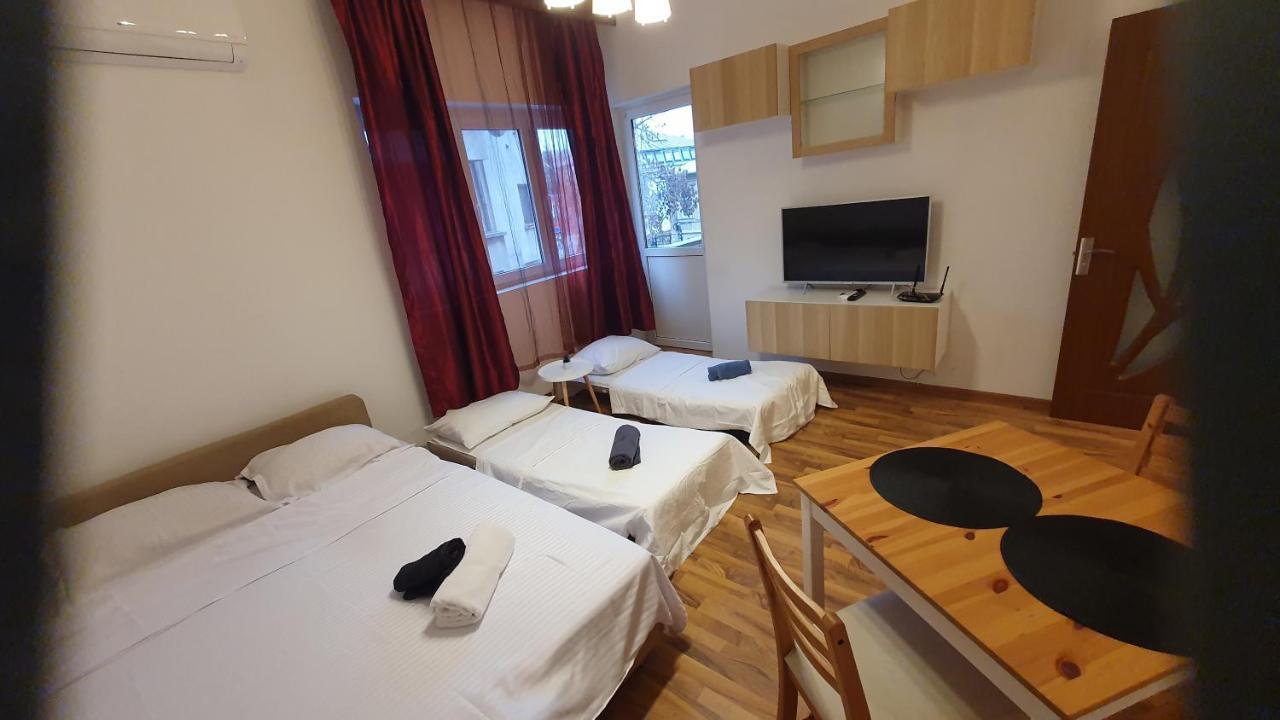 Ultracentral Apartament With Balcony - Old Town Bucarest Extérieur photo